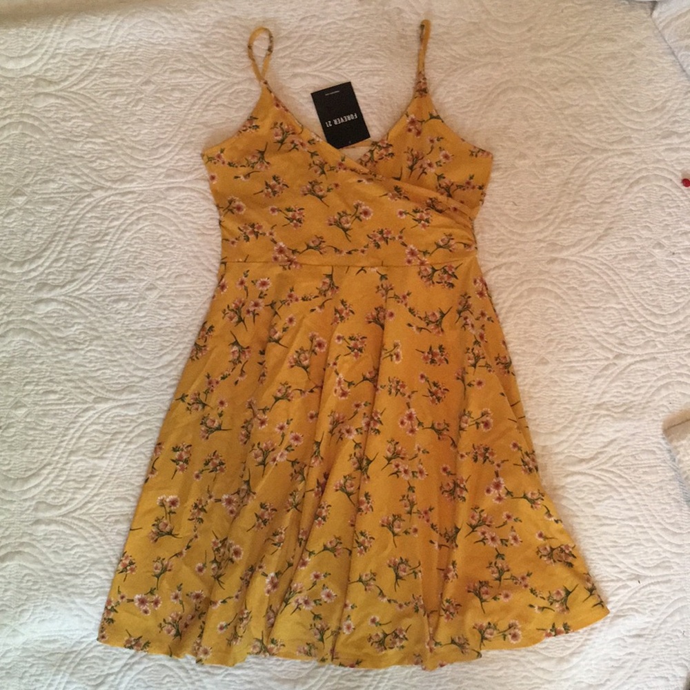 Yellow floral strappy dress S